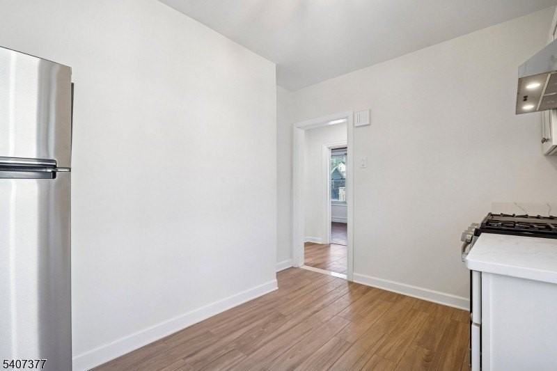 60 Union Ave - Photo 4 of 17