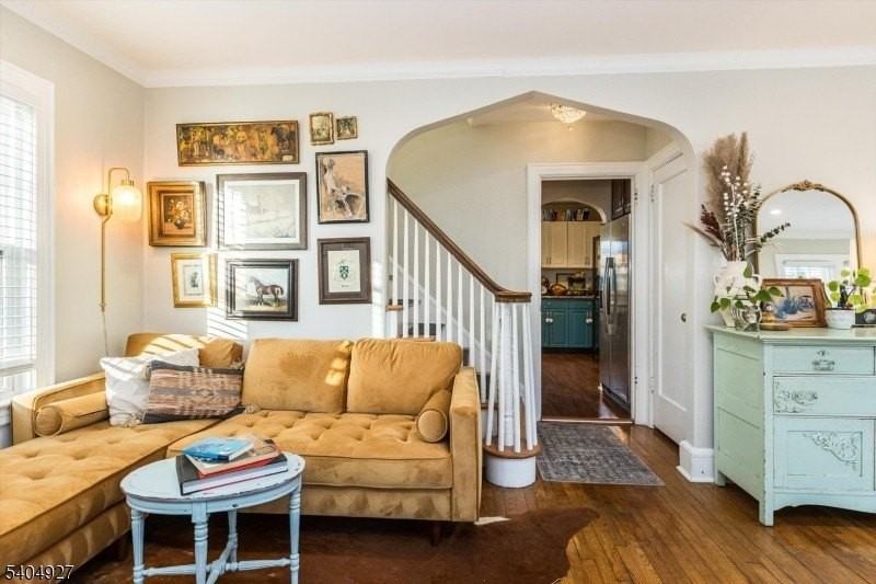 398 Elmwood Ave - Photo 4 of 28