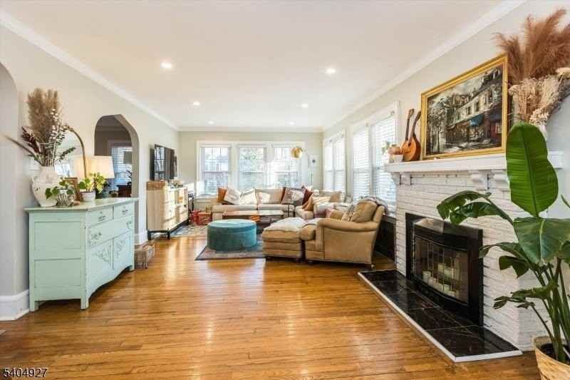 398 Elmwood Ave - Photo 6 of 28