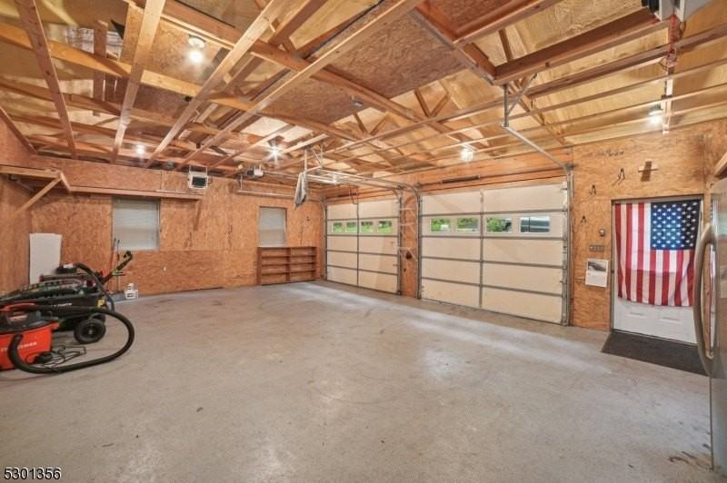 129 Camp Trl - Photo 3 of 15