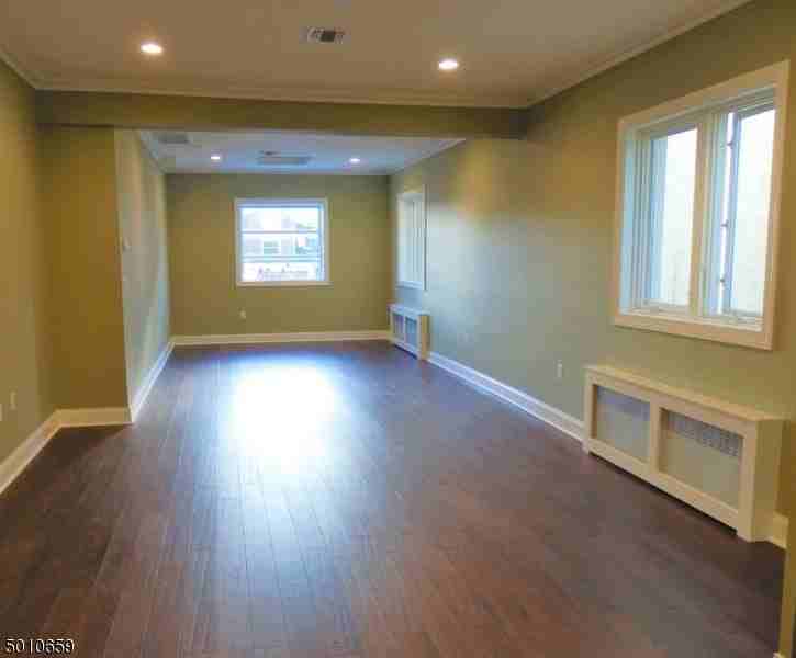 36 Main St - Photo 2 of 11