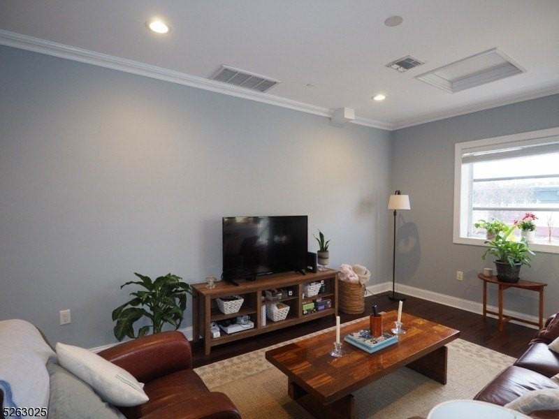 36 Main St - Photo 4 of 11