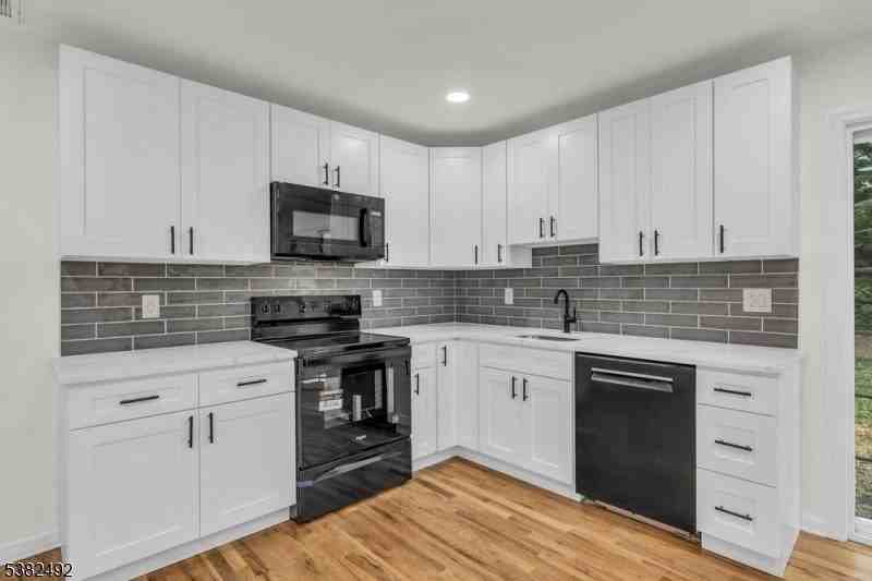 55 Orchard Dr - Photo 6 of 21