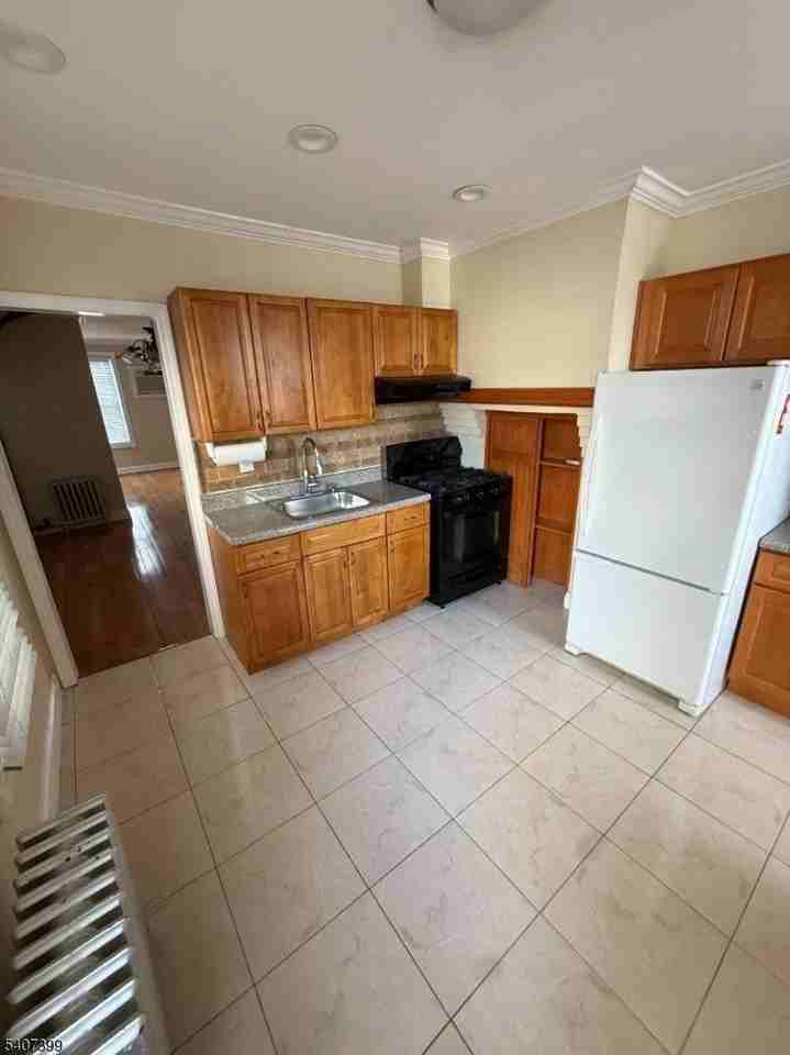 28 Reid St #2 - Photo 7 of 19