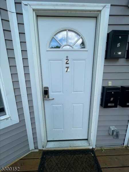 27 Schuyler Ter - Photo 7 of 16