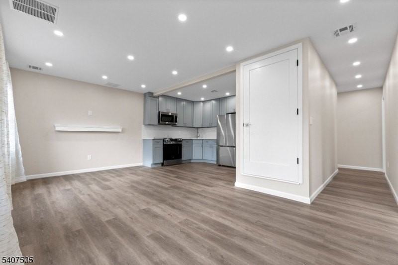 80 E Emerson Ave - Photo 3 of 6