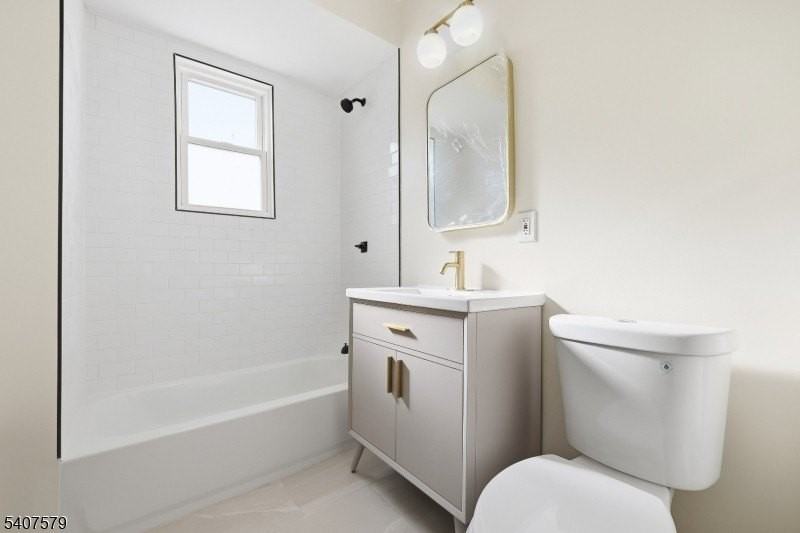 265 N 17th St #2L - Photo 5 of 9