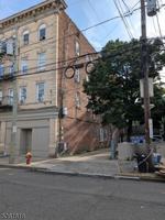 featured image of 139 9th St #3