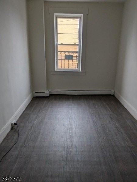 139 9th St #3 - Photo 6 of 18