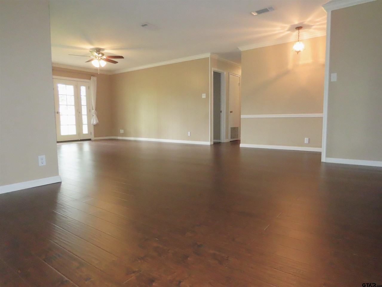 224 Mobile Dr - Photo 6 of 30