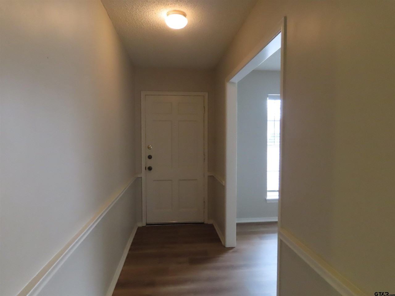 3800 Brookwood Dr - Photo 4 of 36