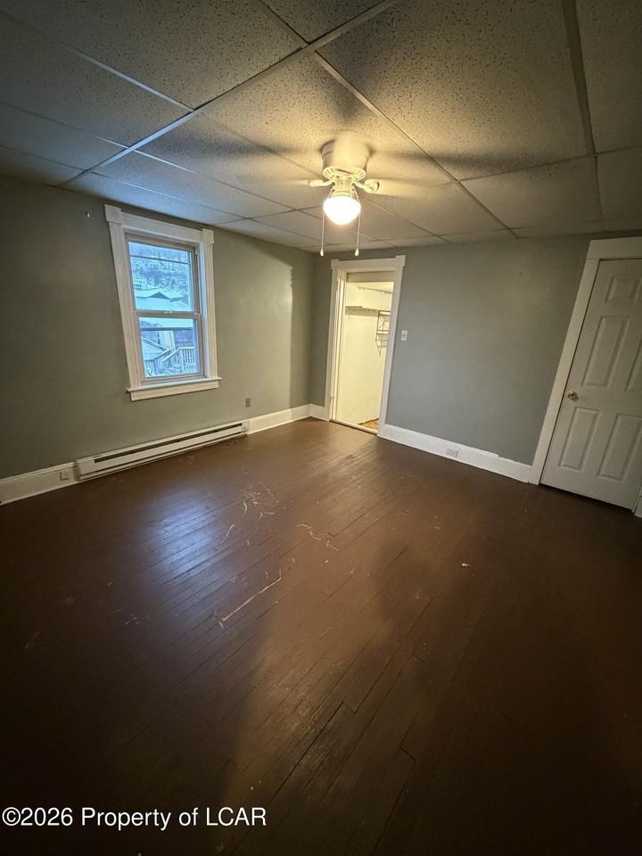 465 2nd St - Photo 7 of 13