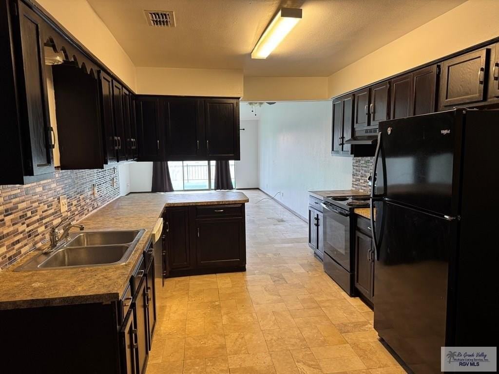 4 Waterfront Dr - Photo 4 of 15