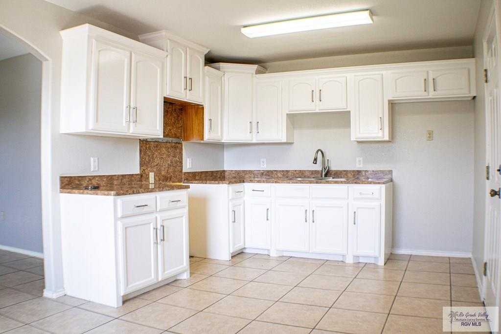 1009 BEAVER LAKE DR - Photo 5 of 20