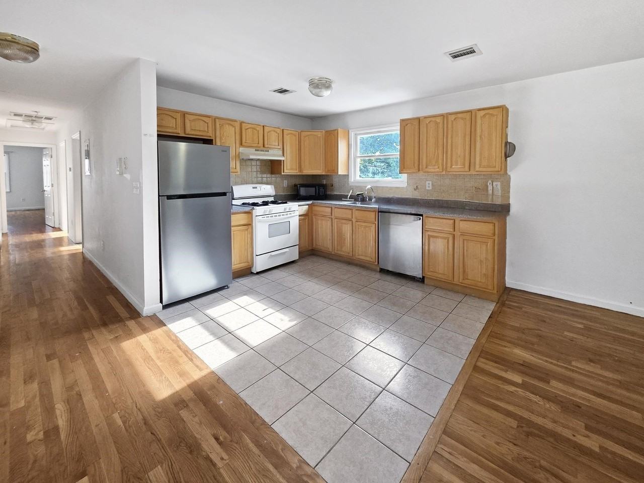 14 Nevins St #2 - Photo 6 of 7