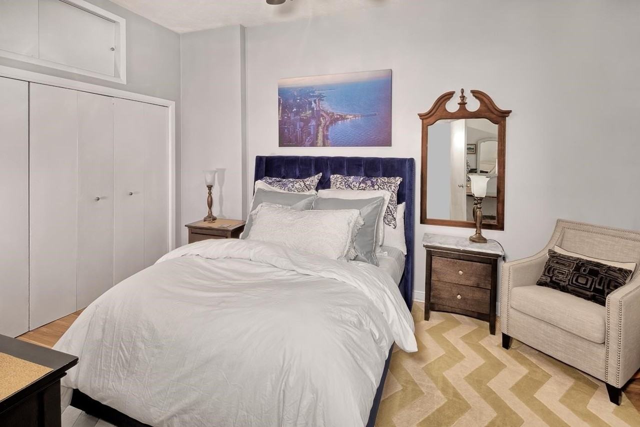 1021 Grand St #1D - Photo 5 of 10