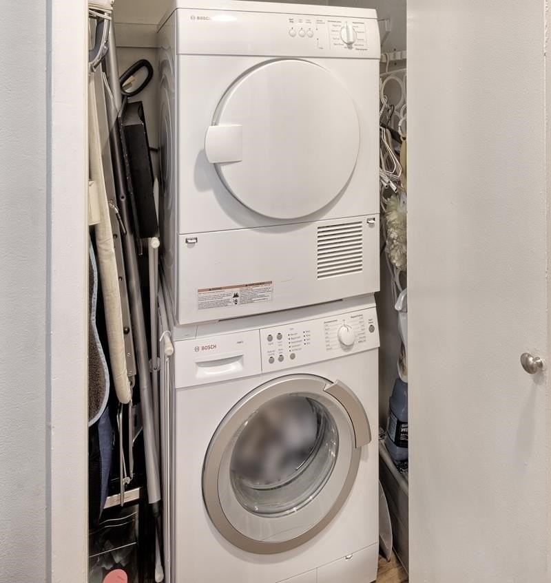 1021 Grand St #1D - Photo 7 of 10