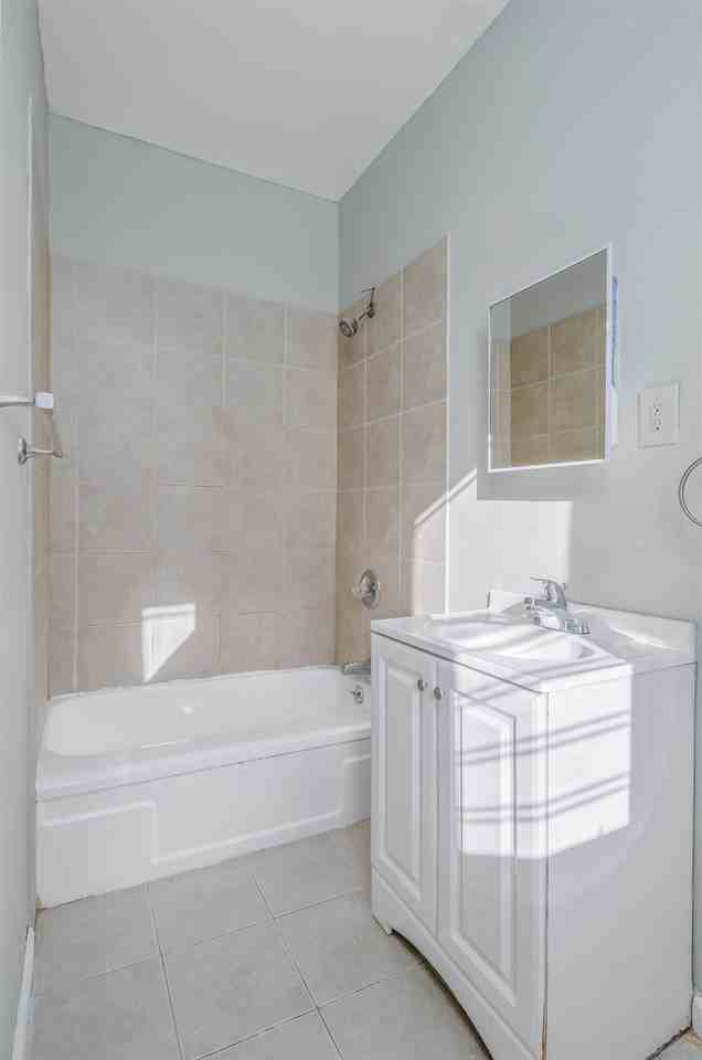 45 W 54th St #6 - Photo 5 of 13