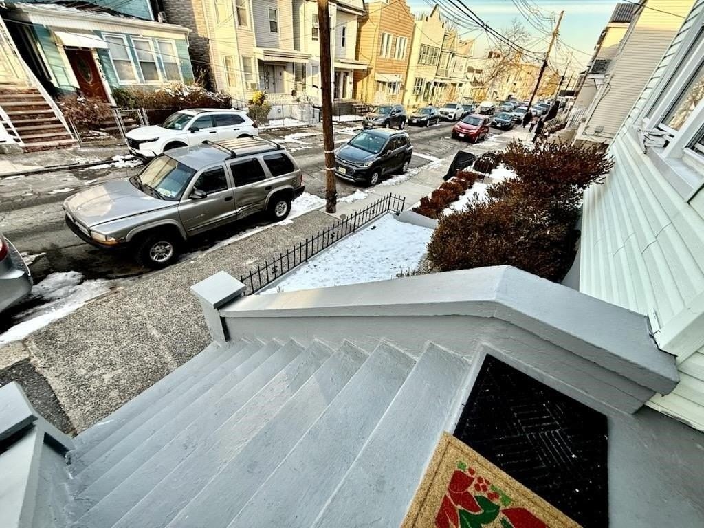 308 Pearsall Ave - Photo 3 of 19