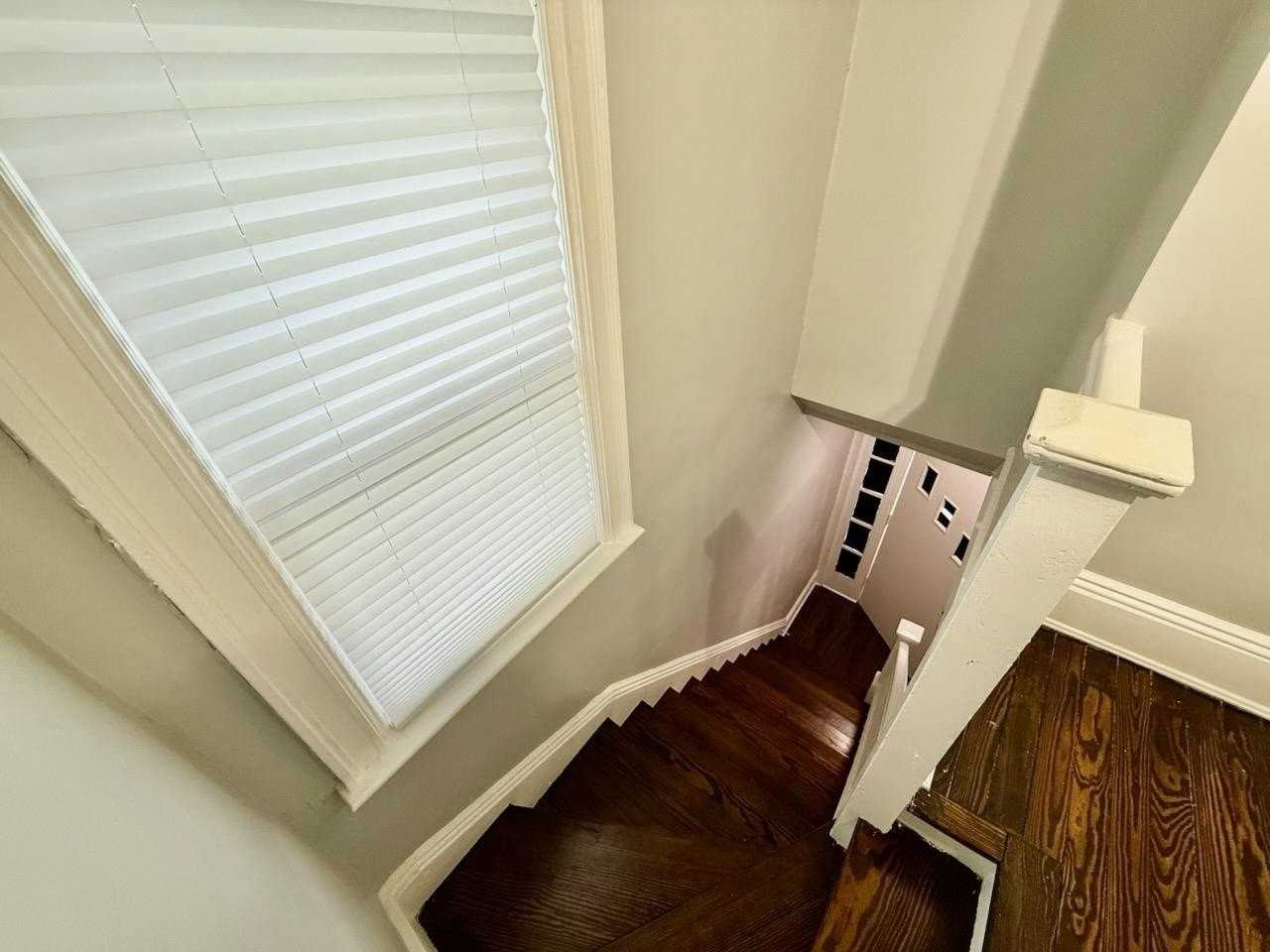 308 Pearsall Ave - Photo 5 of 19