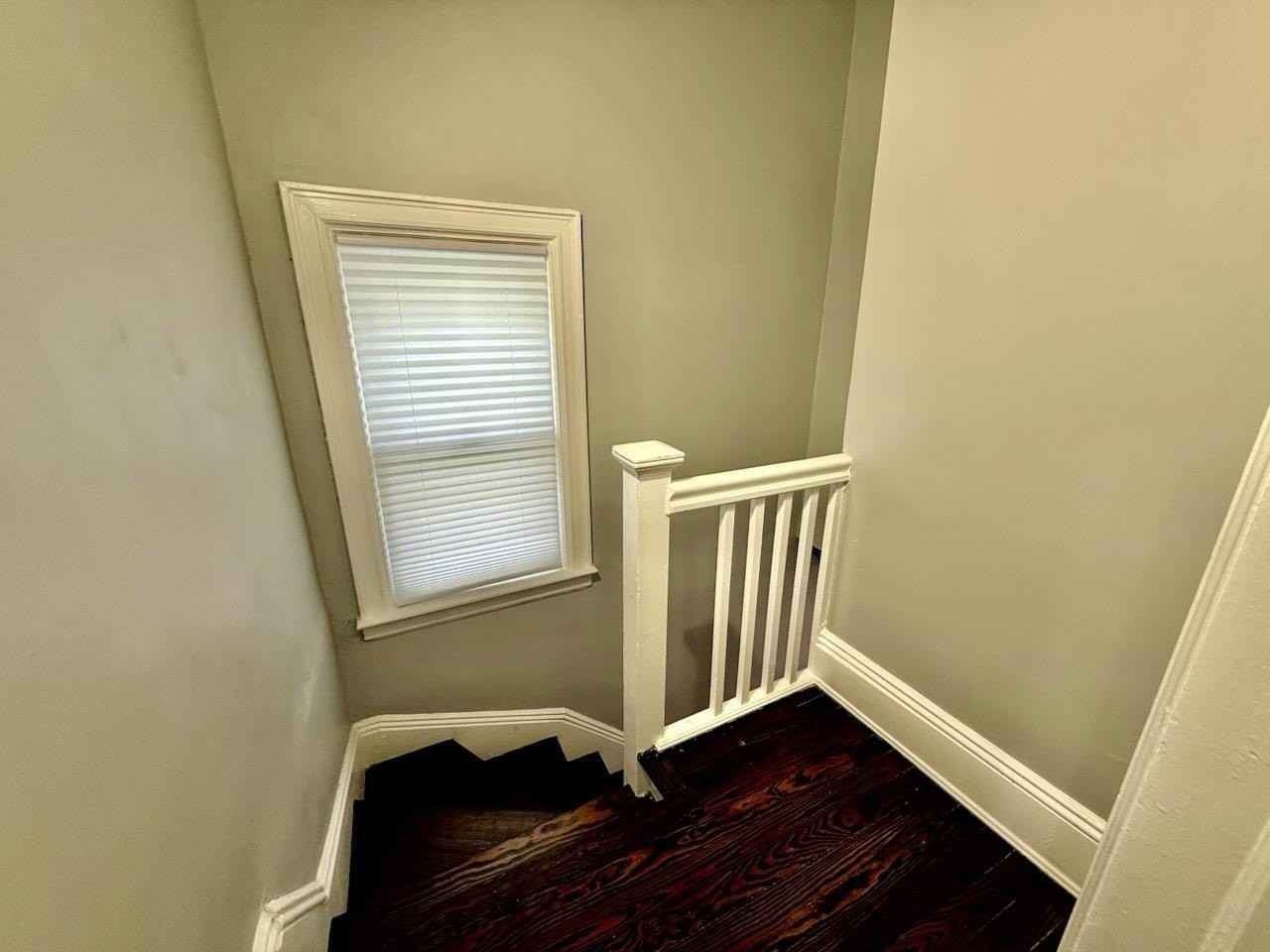 308 Pearsall Ave - Photo 6 of 19