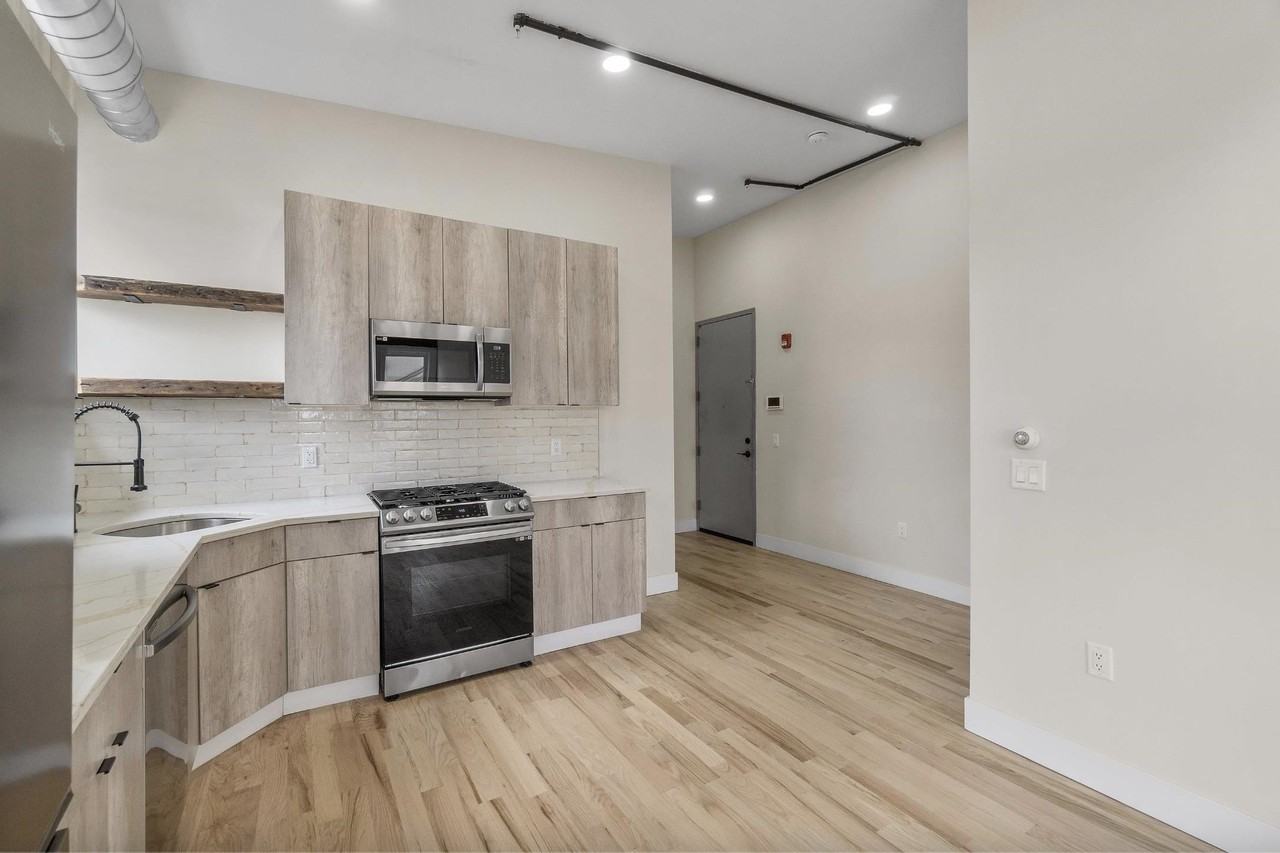 21 W 20th St #102 - Photo 3 of 20