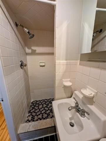 504 Court St #1 - Photo 7 of 12