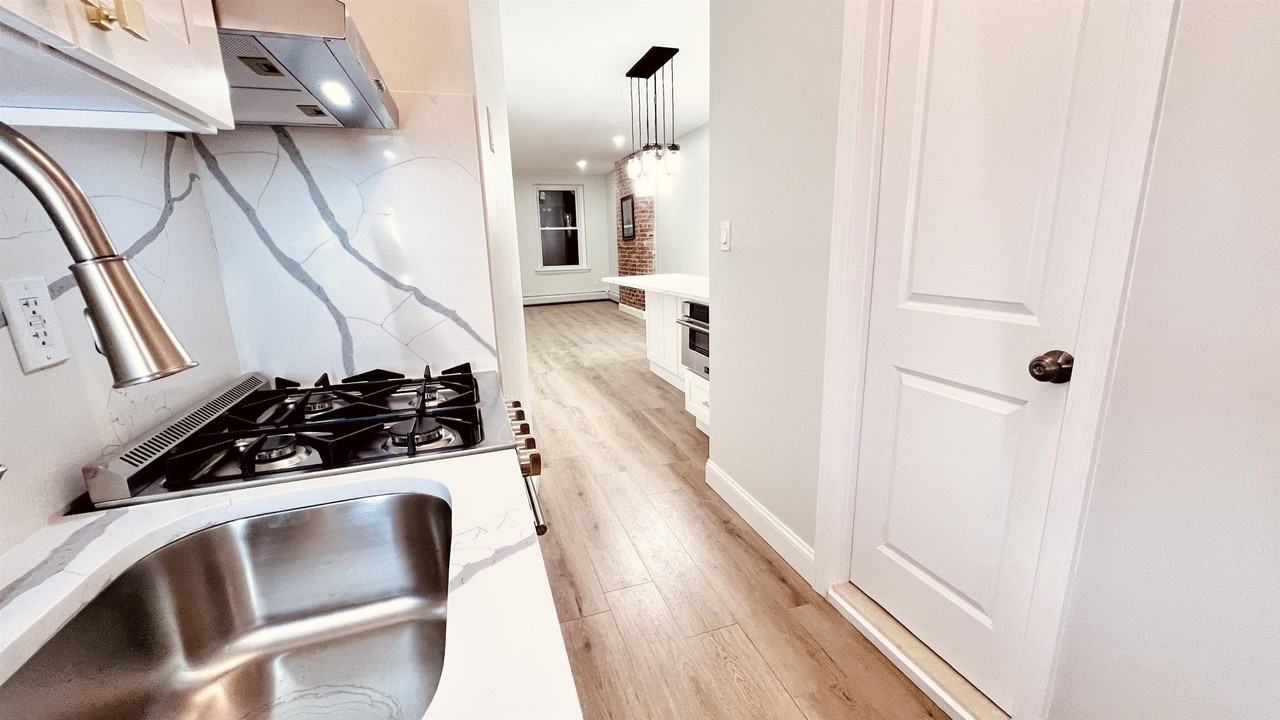 3025 John F Kennedy Blvd #6 - Photo 4 of 12