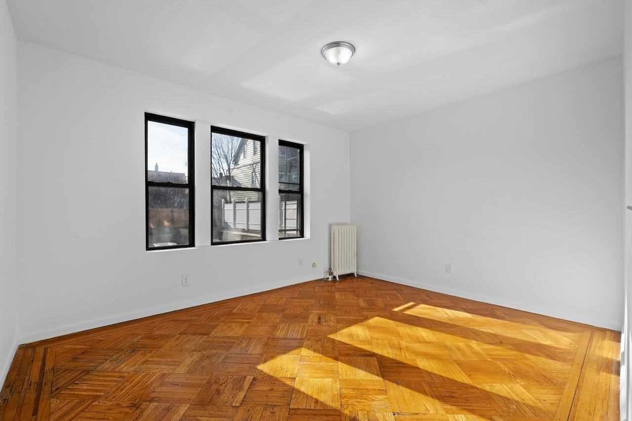 84 W 25th St #B2 - Photo 5 of 13