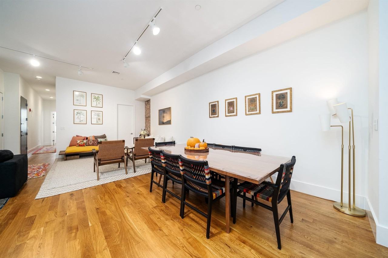 205 Washington St #3 - Photo 5 of 30