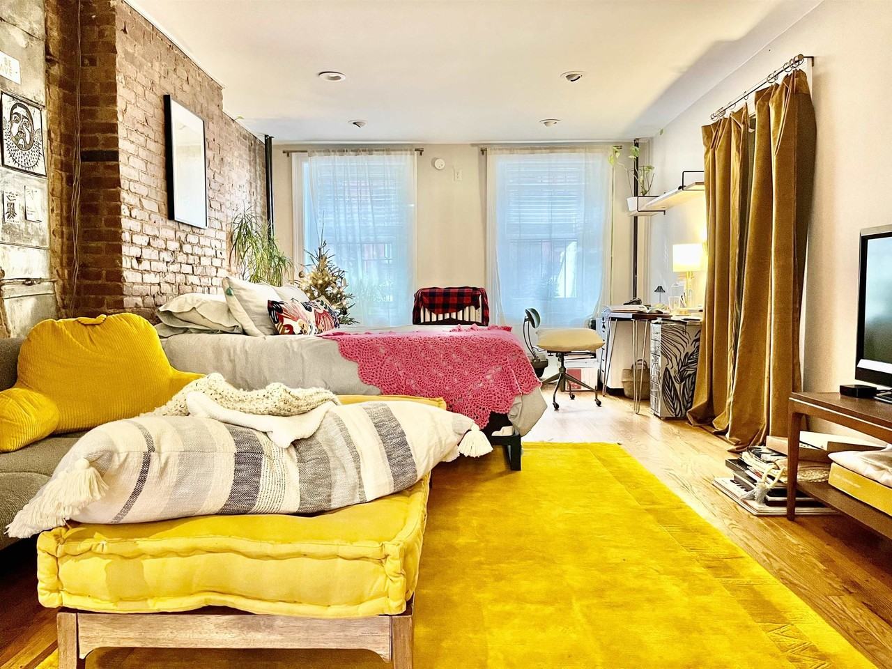 154 Mercer St #1 - Photo 4 of 14