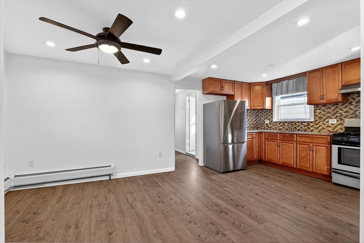 81 W 26th St #3 - Photo 2 of 23