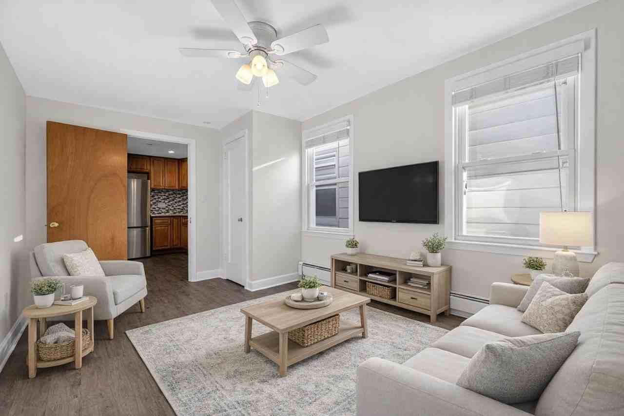 81 W 26th St #3 - Photo 6 of 23