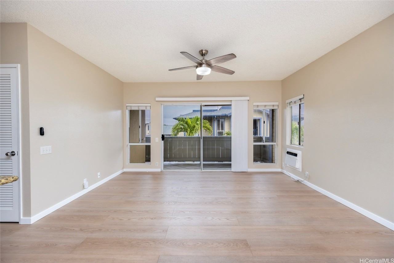 91-271 Hanapouli Cir Apt 14e #14E - Photo 2 of 16