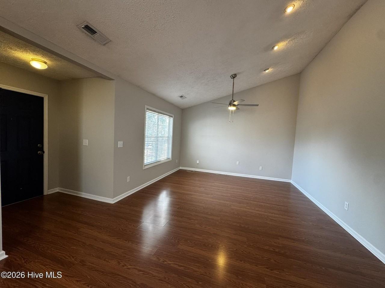 807 Gordon Woods Rd - Photo 3 of 20