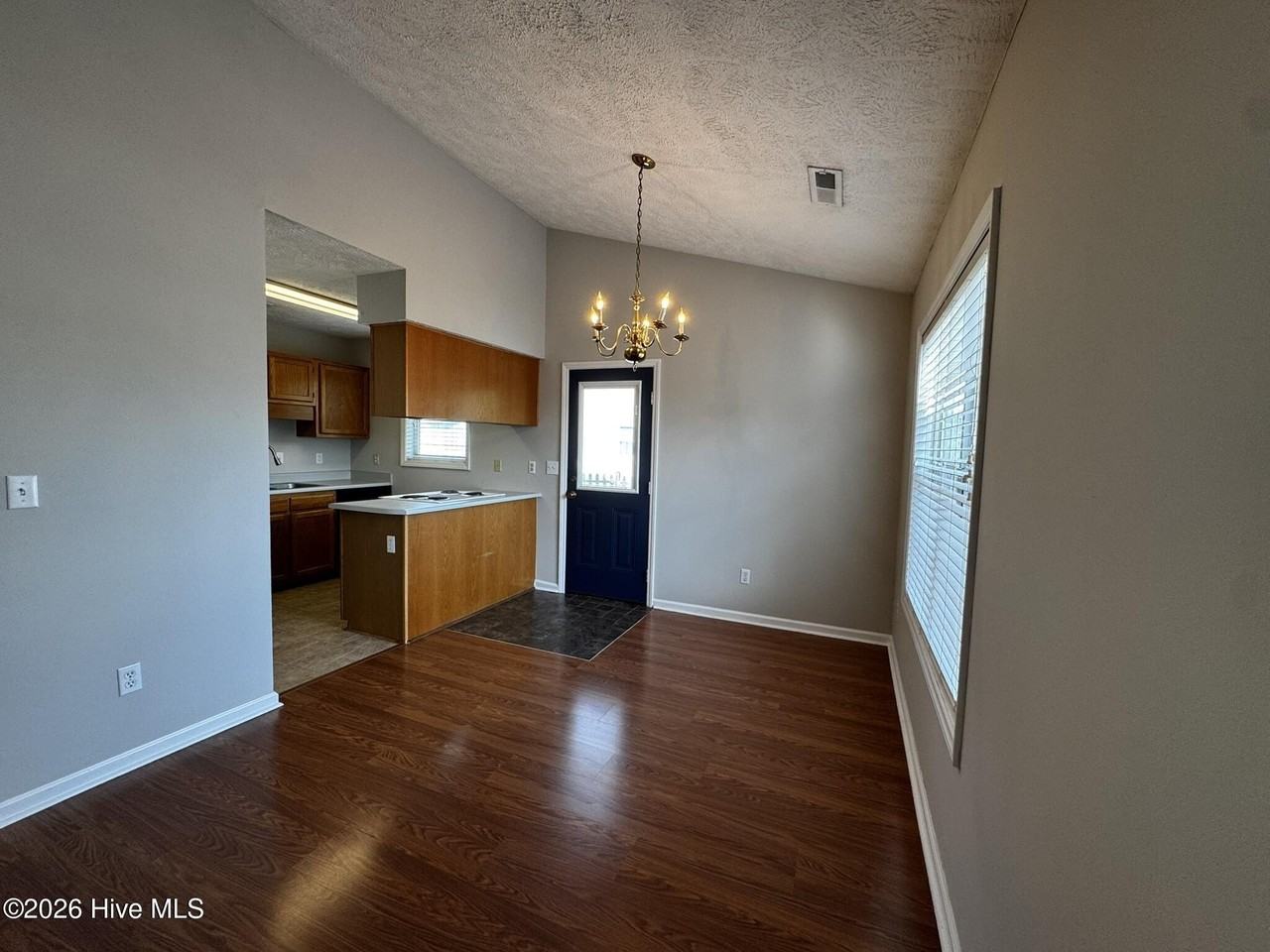 807 Gordon Woods Rd - Photo 5 of 20