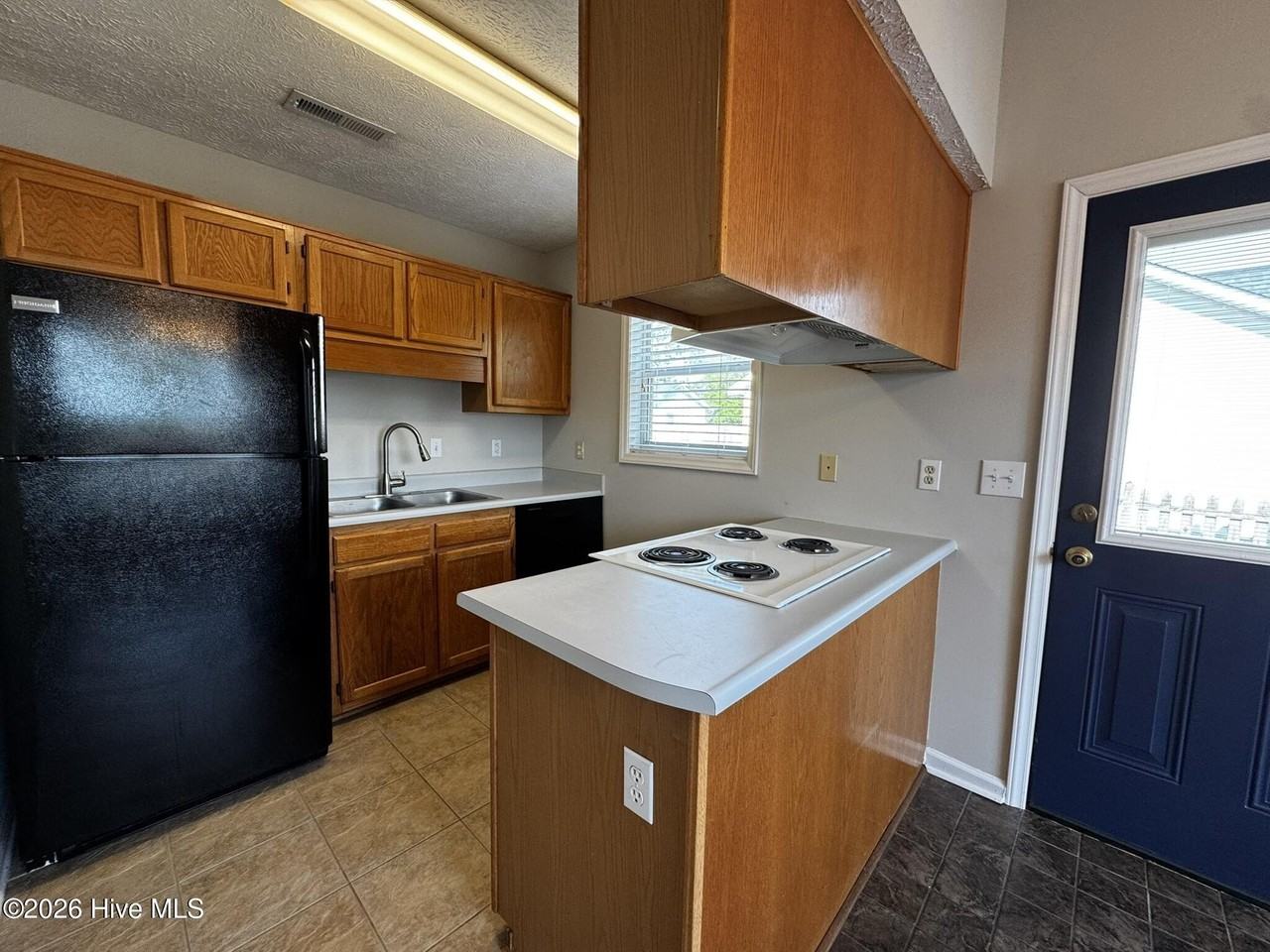 807 Gordon Woods Rd - Photo 6 of 20