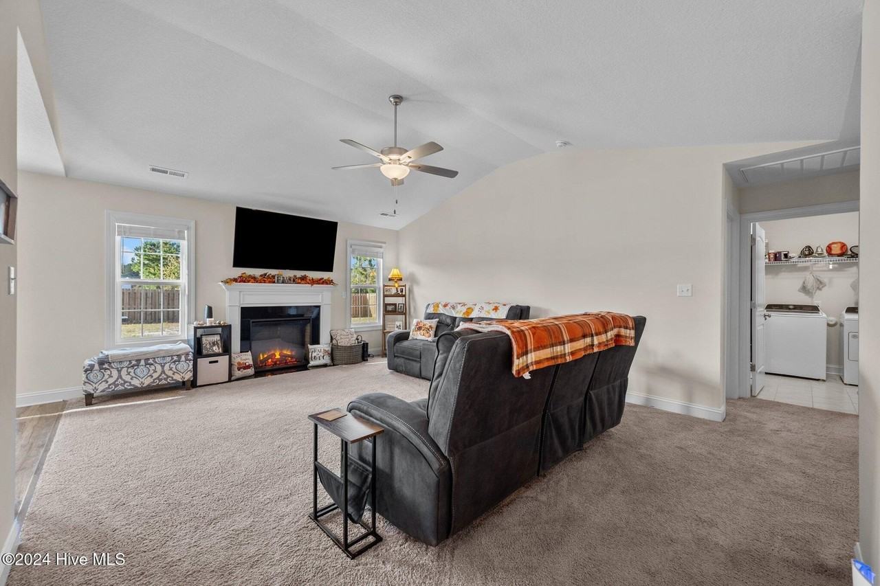 517 Indigo Johnston Dr - Photo 5 of 50