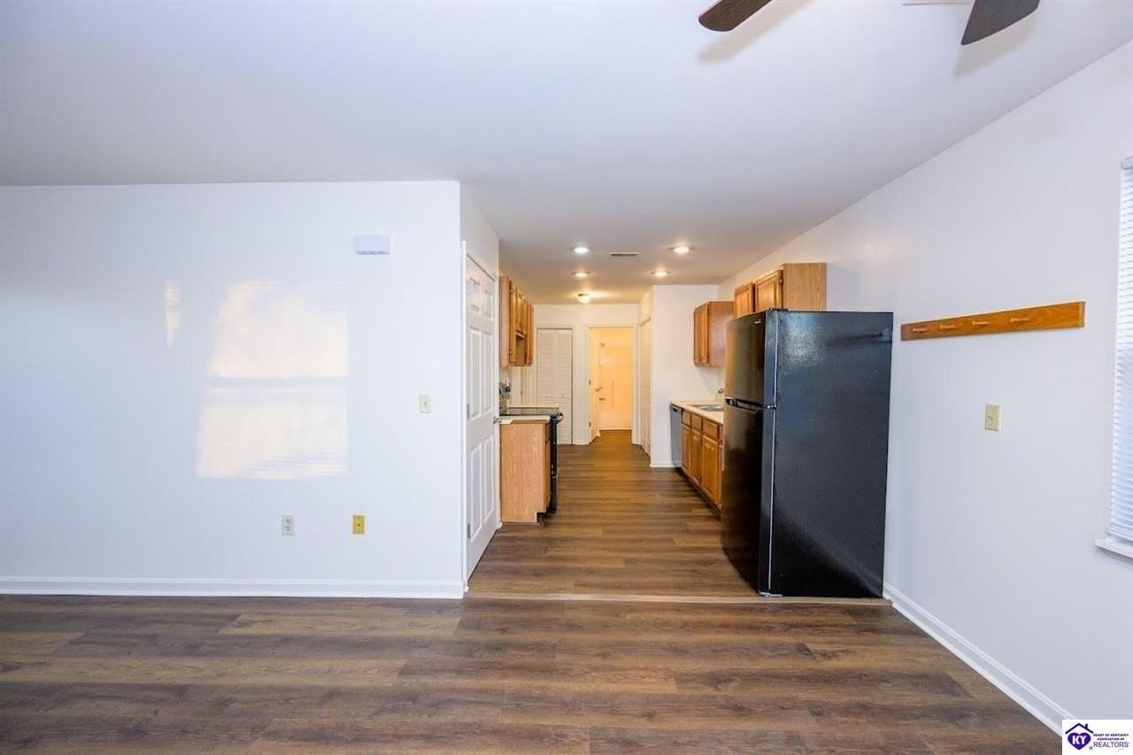 113 College Street Rd #E - Photo 6 of 20