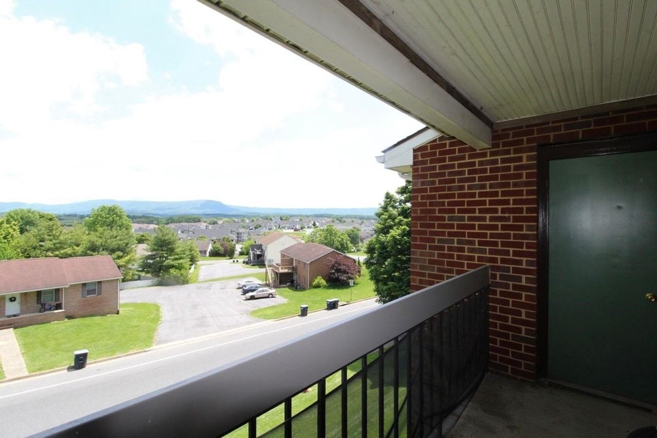 1116 Blue Ridge Dr #10 - Photo 3 of 20