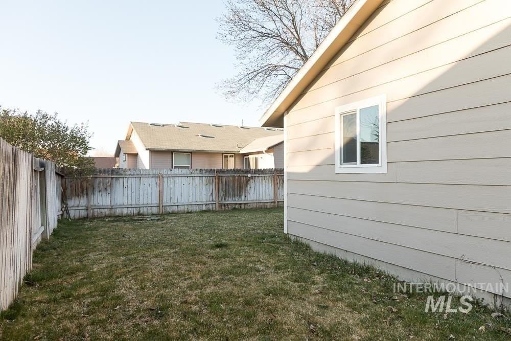 1158 Sw 14th Ave - Photo 3 of 32