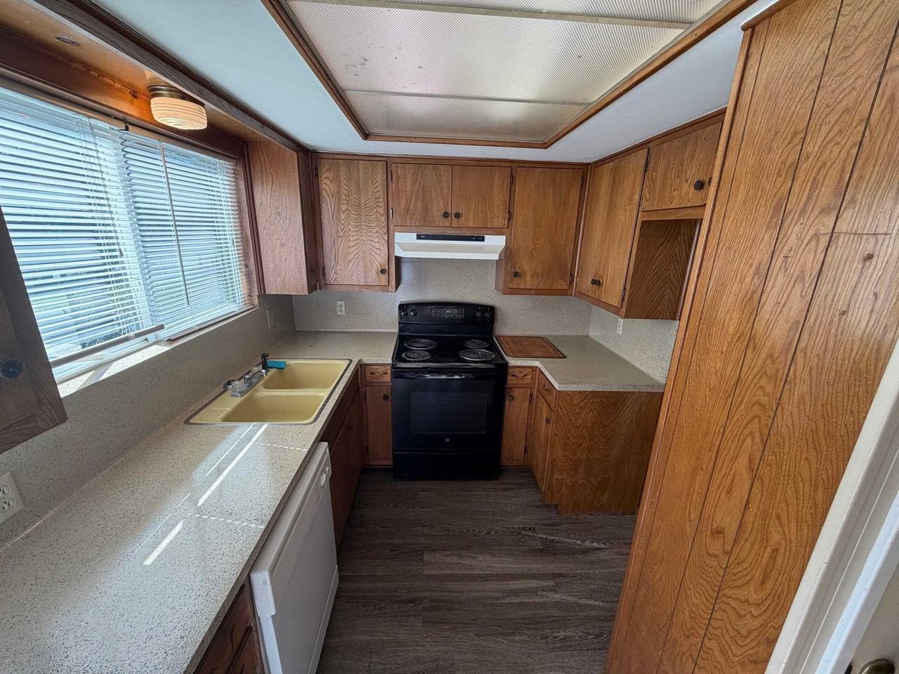 1114 E Fairmont St - Photo 4 of 14