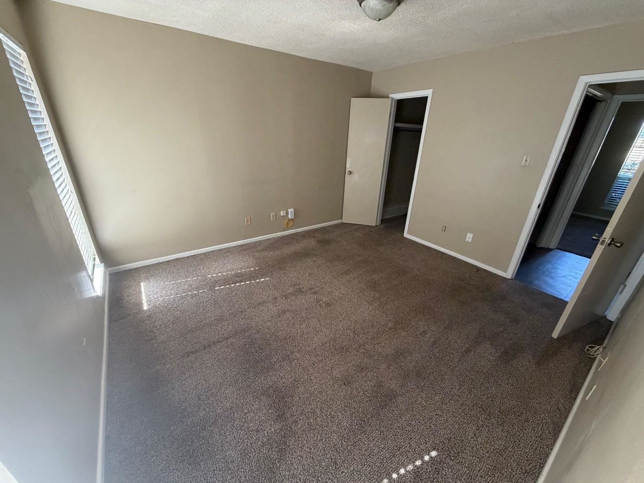 1114 E Fairmont St - Photo 5 of 14