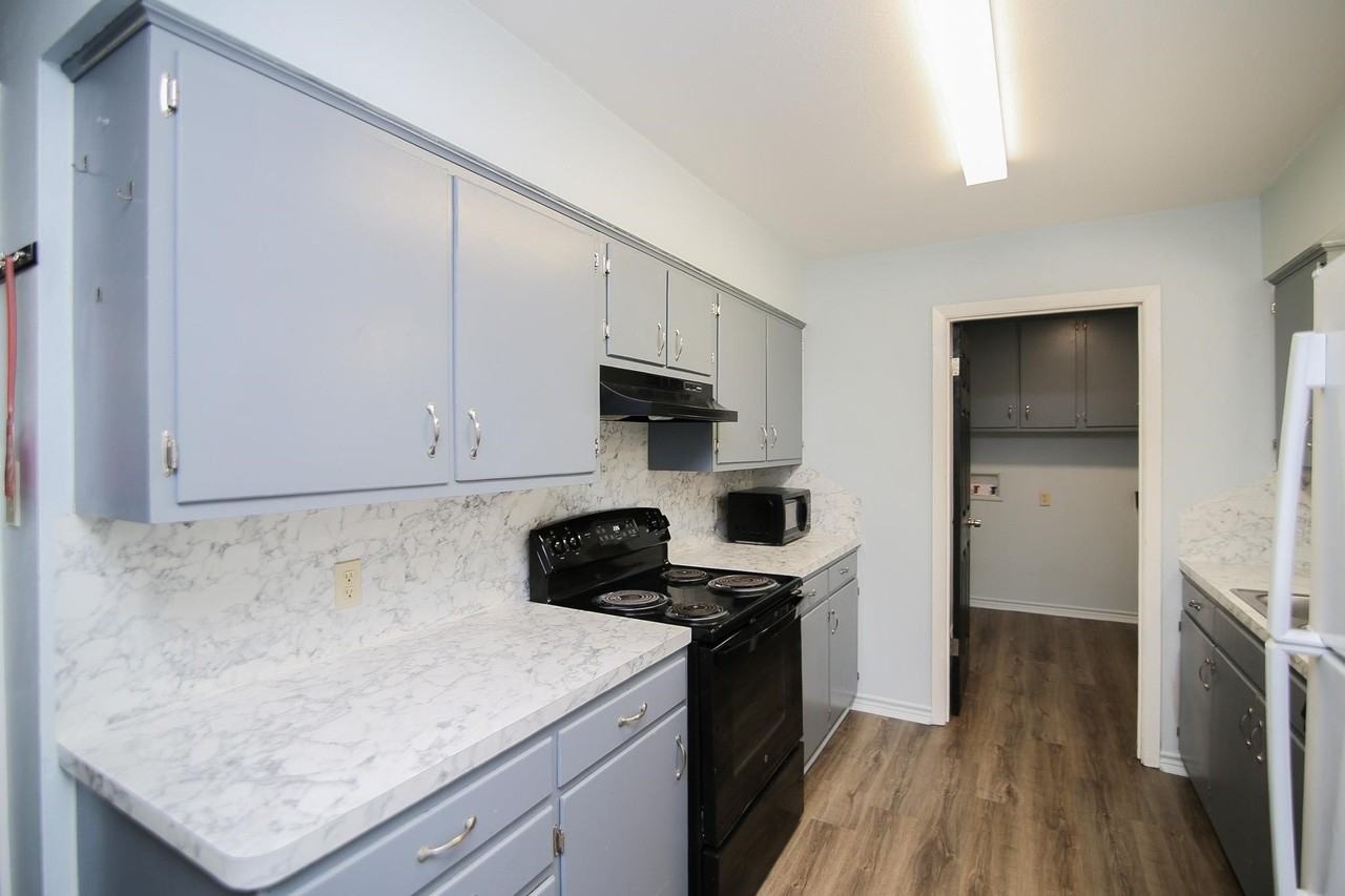 410 Thelma St - Photo 6 of 27