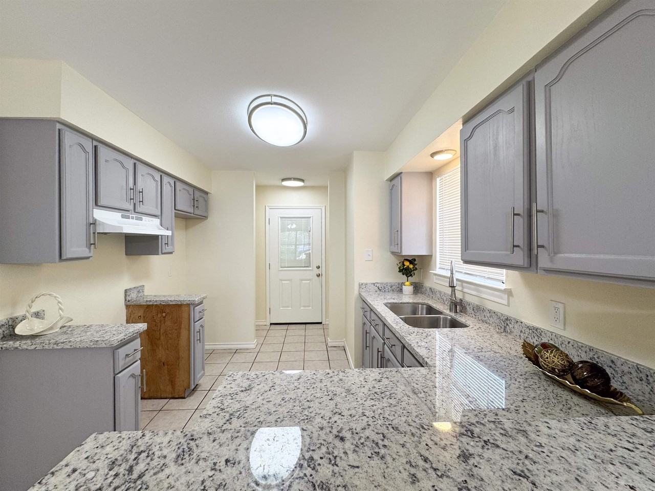 304 Anthony Ln - Photo 3 of 40