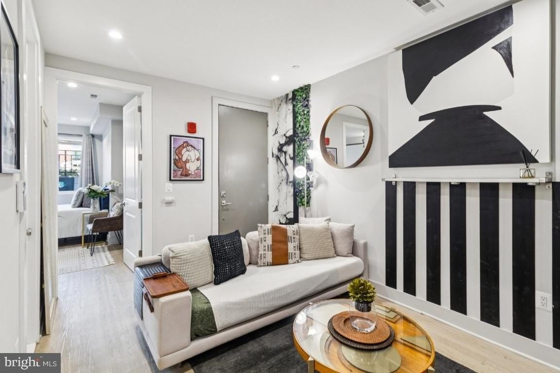 3523 14th St Nw - Photo 4 of 10