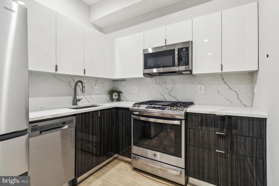 3523 14th St Nw - Photo 5 of 10