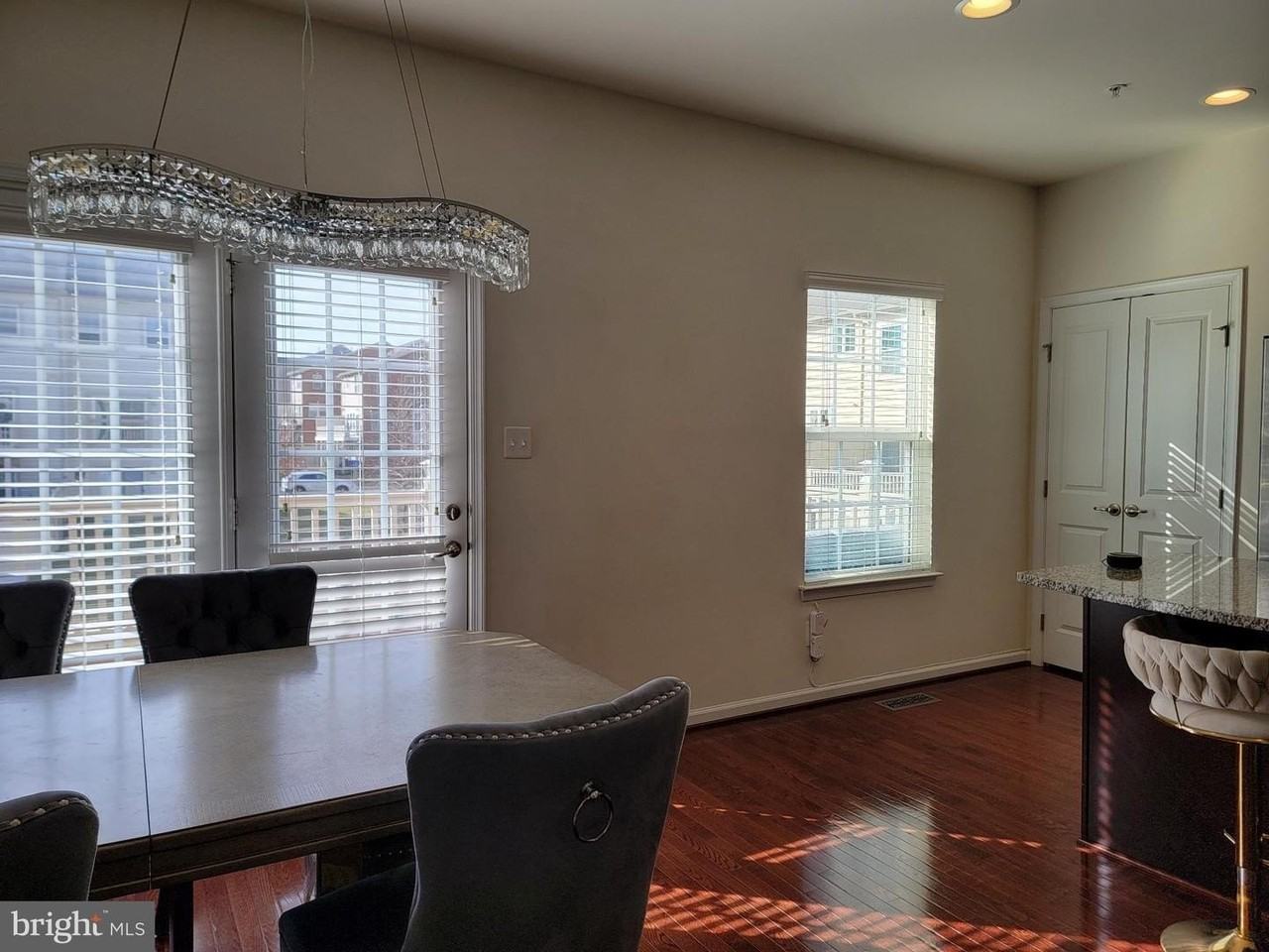 12347 Echo Hill Pl - Photo 7 of 34