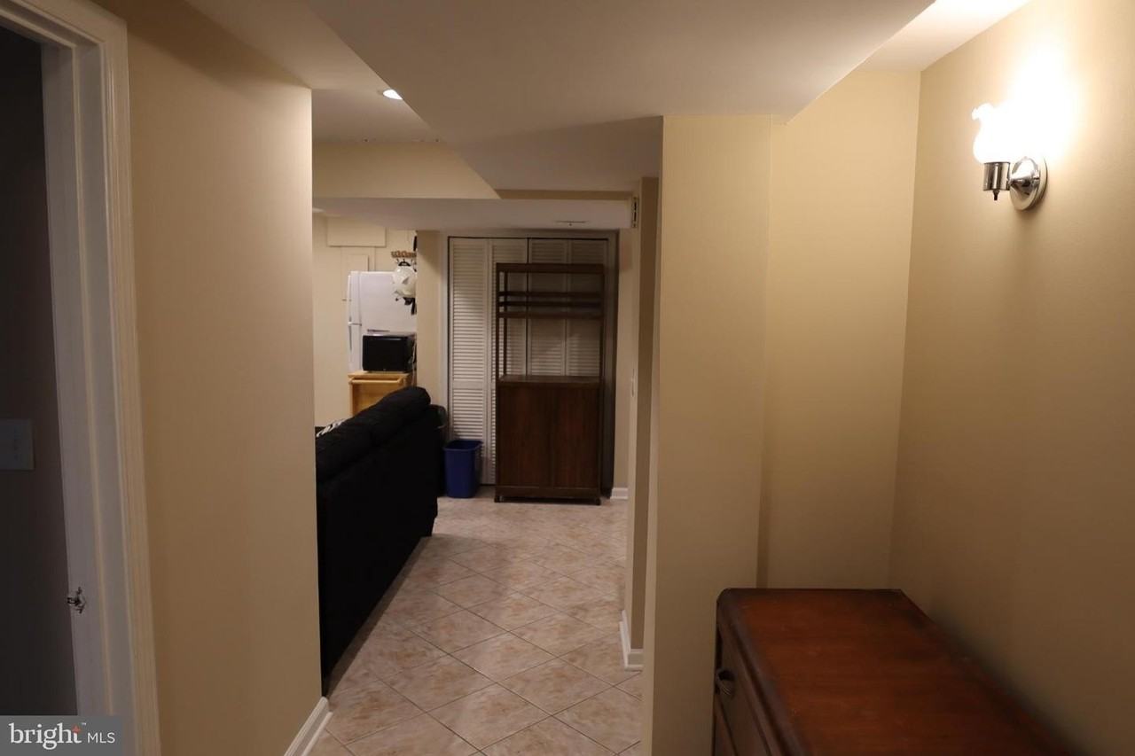 11202 Troy Rd - Photo 6 of 46