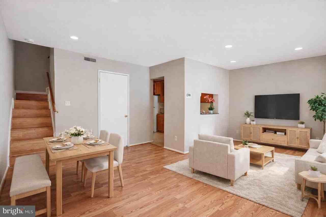 9930 Brookridge Ct - Photo 2 of 44